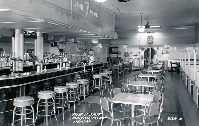 7 Spot Restaurant - Postcard Photo (newer photo)